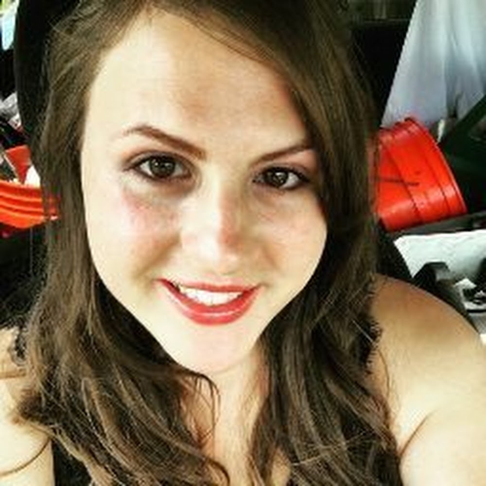 Meet your Posher, Cassandra